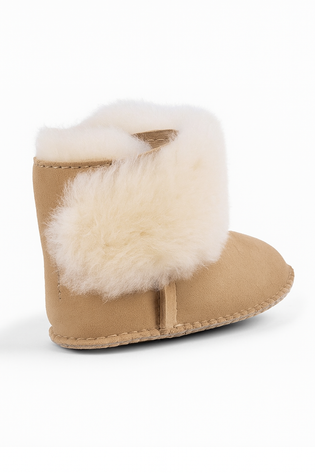  🐑 Cosy Toes & First Steps: Discover EMU Australia's Baby Booties at The Blue Zebra