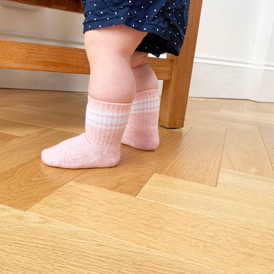 Sporty Non-Slip Stay-on Organic Quarter Crew Socks - Rose Single - The Little Sock Company