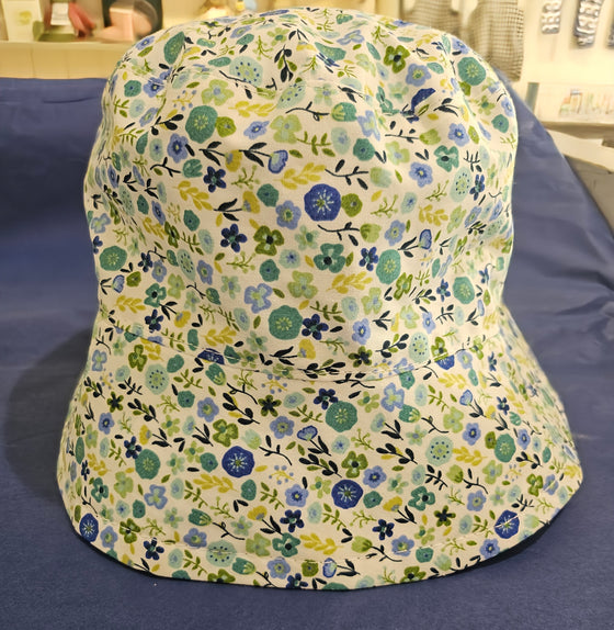 Reversible Bucket Hat - Blue Daisy/Blue Pokka Dot - Ruth Lednik