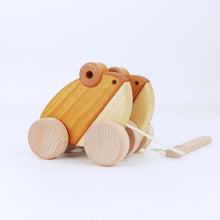  Bajo Natural Wooden Double Jumping Frogs Pull Along Toy